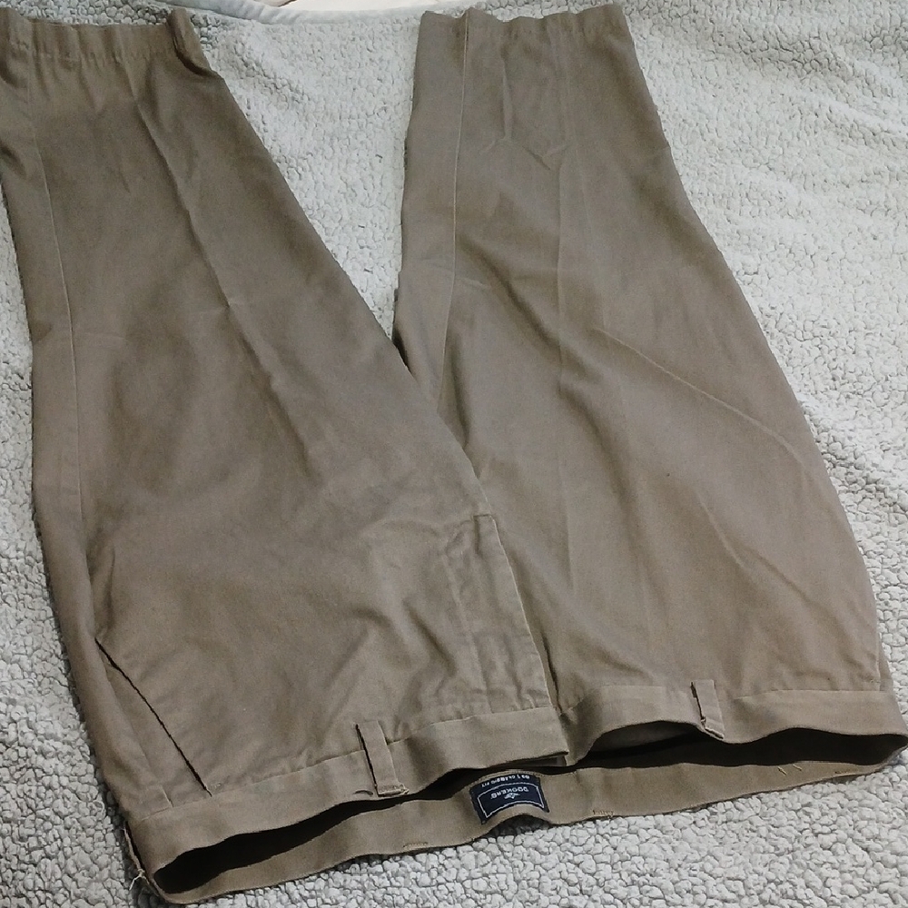 Dockers Men's Khaki Chinos